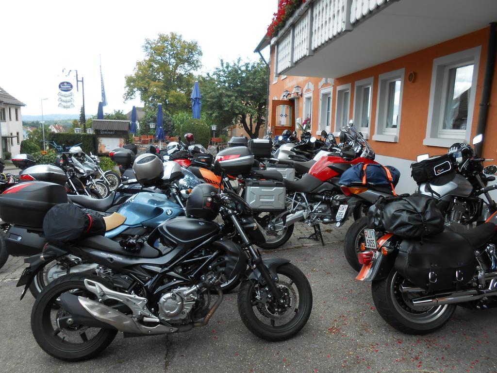 Landgasthof Schuetzen Tengen Exterior photo